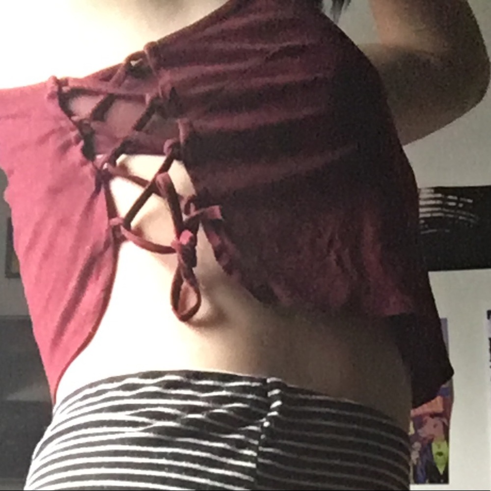 Crop top - Picture 3 of 4
